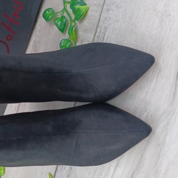 Betsey Johnson kassie Black Suede NIB - Picture 2 of 11